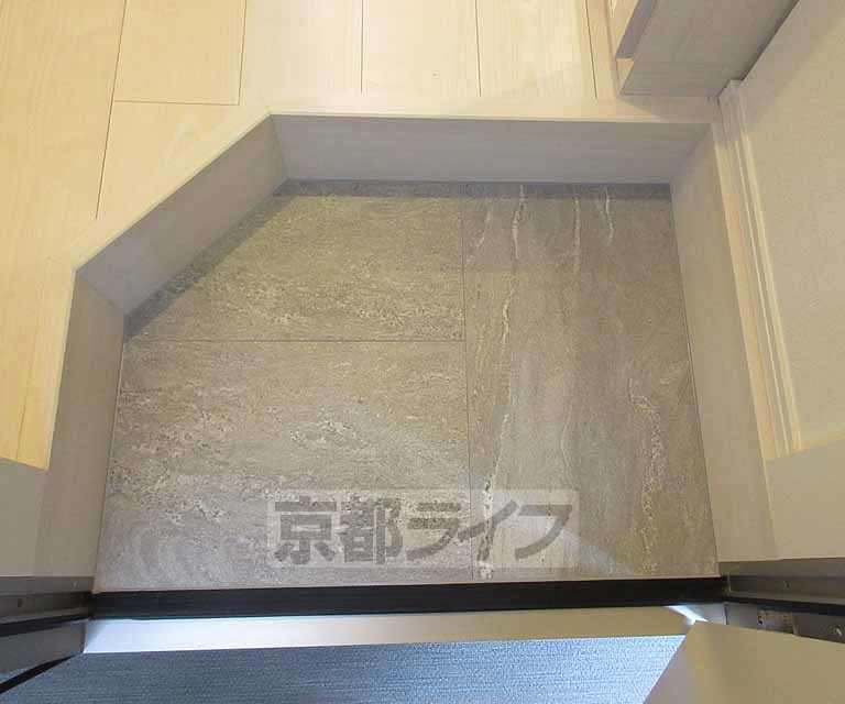 玄関　・ゆったり広々玄関です・