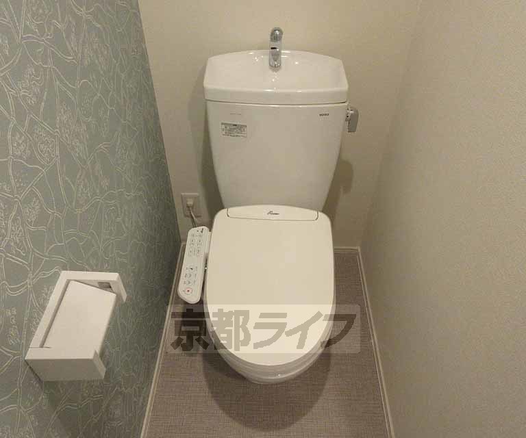 トイレ　・嬉しいウォシュレット付き・