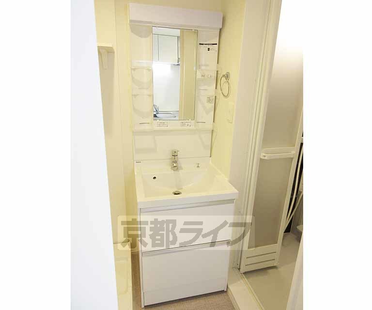 洗面設備　・人気の独立洗面台・