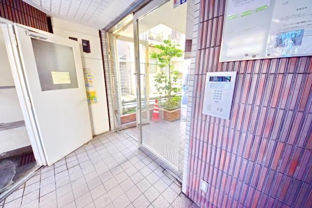 エントランス　★オートロック★