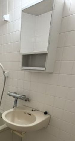 洗面設備　ゆったりとスペースのある洗面所