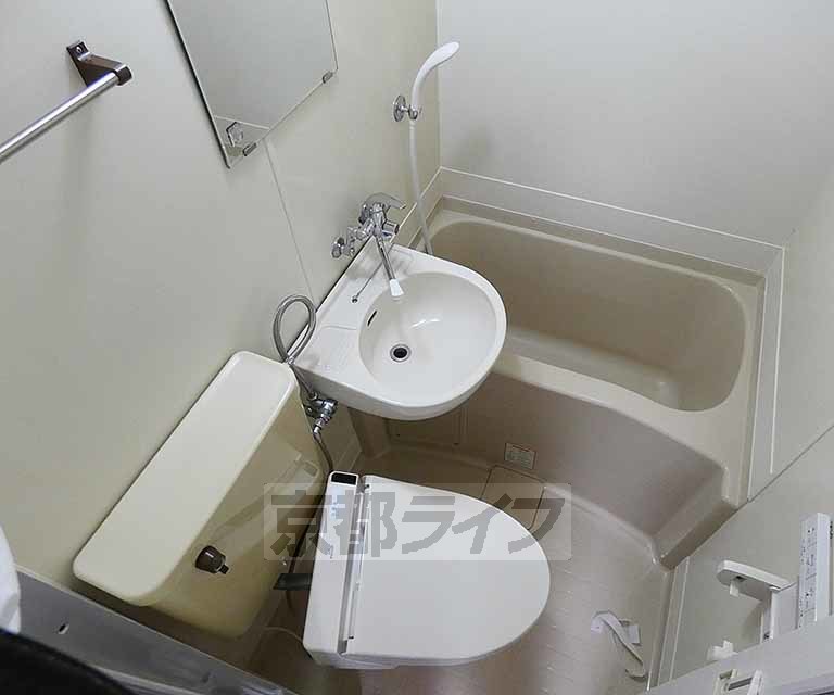 バス・シャワールーム　ユニットバスです