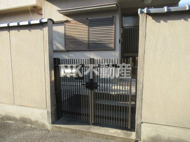 玄関　落ち着いた玄関です