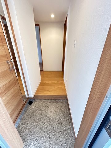 玄関　落ち着いた玄関です