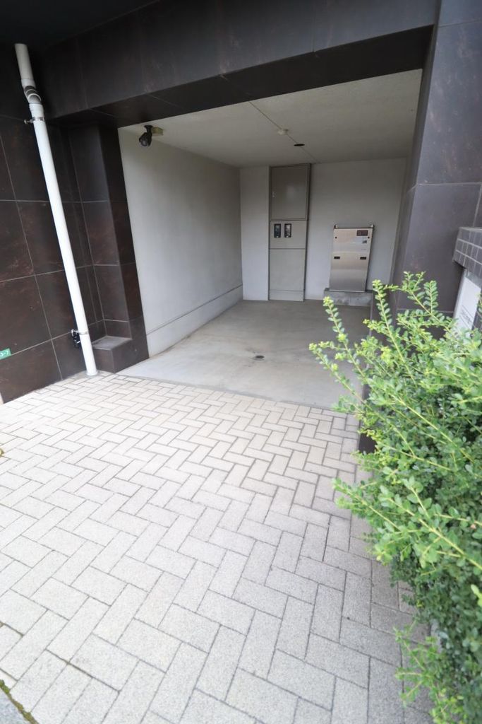 その他　エントランス