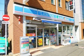 コンビニ　ローソン 市谷仲之町店（コンビニ）まで38m