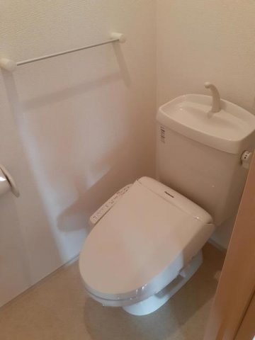 トイレ　コンパクトで使いやすいトイレです