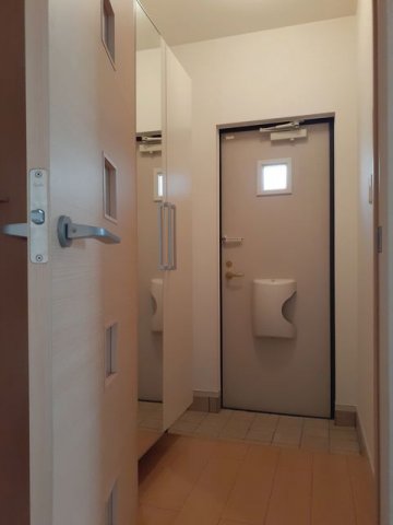 玄関　明るい玄関です