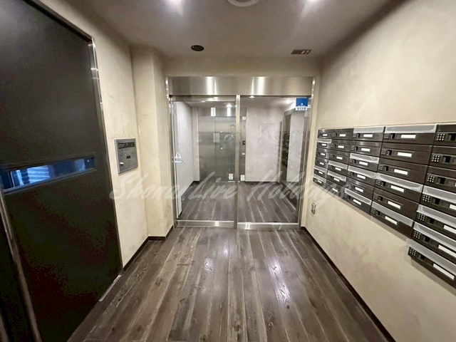 エントランス　オートロックでセキュリティ安心♪