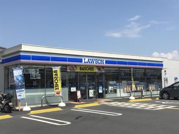 コンビニ　ローソン上里七本木店（コンビニ）まで850m