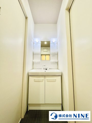 洗面設備　※写真と現況に相違がある場合は、現況を優先します。