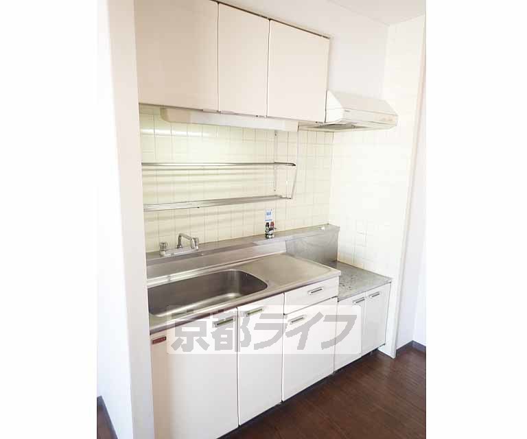 キッチン　収納がたくさんあるキッチンです