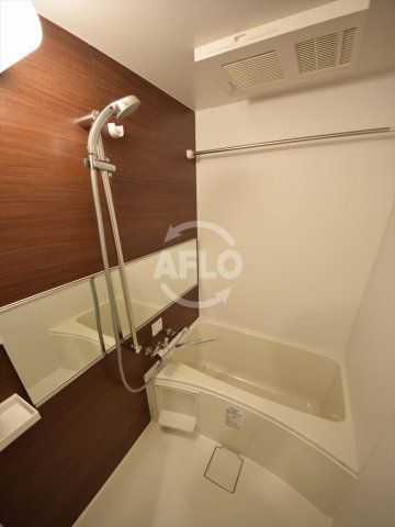 バス・シャワールーム　レオンコンフォート阿波座西　バスルーム