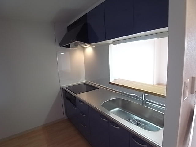 キッチン　カウンターキッチンのシステムキッチン