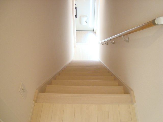 玄関　階段
