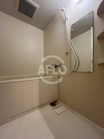 バス・シャワールーム　ルクレ新大阪レジデンス　浴室