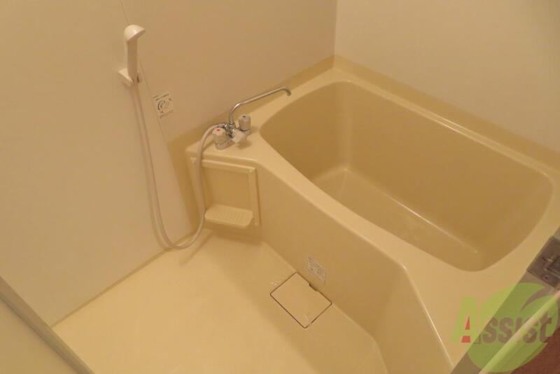 バス・シャワールーム　お風呂は洗い場も広くて使いやすそうですね。