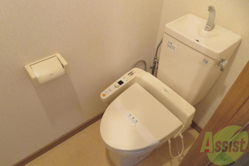 トイレ　トイレは嬉しいウォシュレット付きになっています。