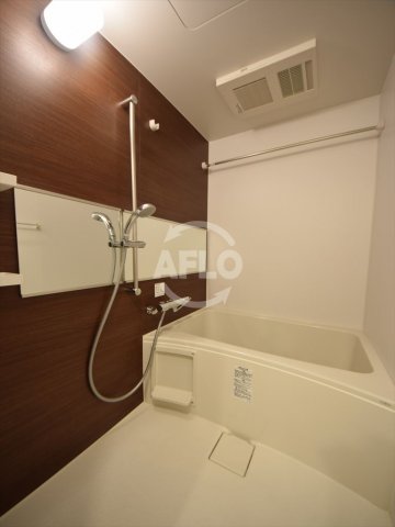 バス・シャワールーム　レオンコンフォート大手前ラトゥール　バスルーム