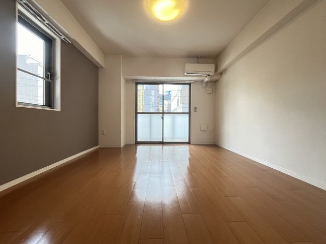 その他部屋・スペース　落ち着いて過ごせるお部屋なので、寝室にいかがでしょうか