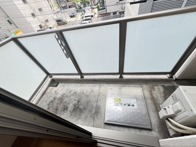 バルコニー　お洗濯にも便利なバルコニー付き