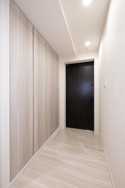 玄関　※写真は同タイプ住戸です。