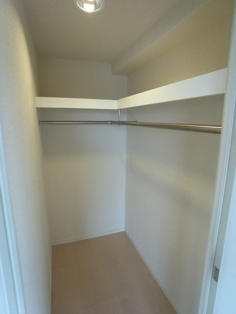 収納　ウォークインクローゼット