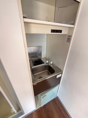 キッチン　コンパクトなキッチンで掃除もラクラク