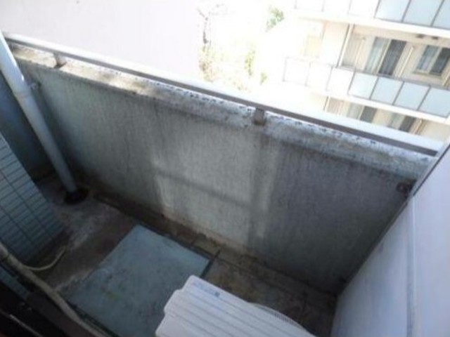 バルコニー　バルコニーあります