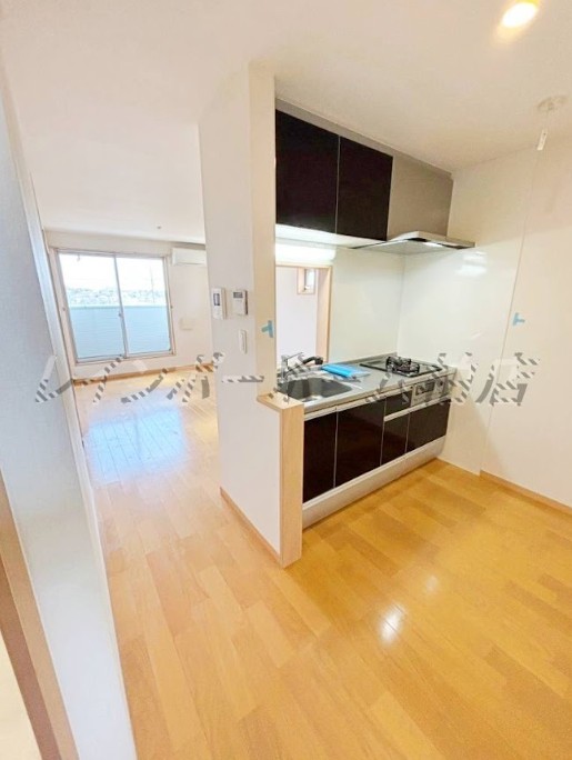 居室・リビング　別部屋。参考写真。