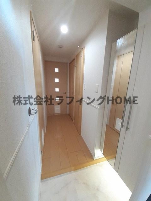 玄関　収納もある玄関です