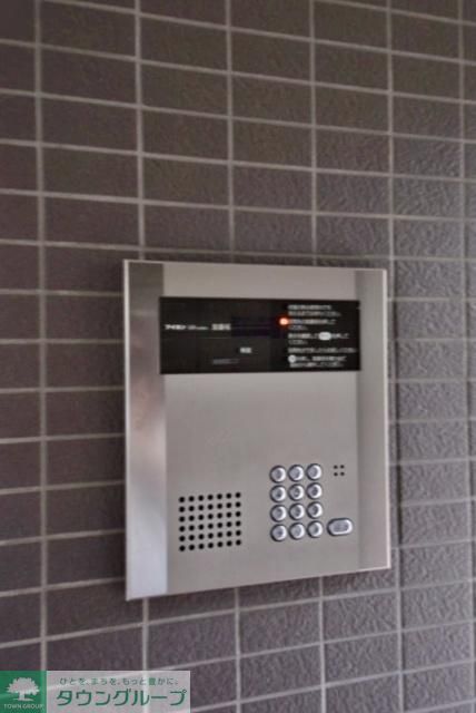 エントランス　安心なオートロック付き