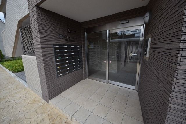 エントランス　★お問い合わせはタウンハウジングまで★