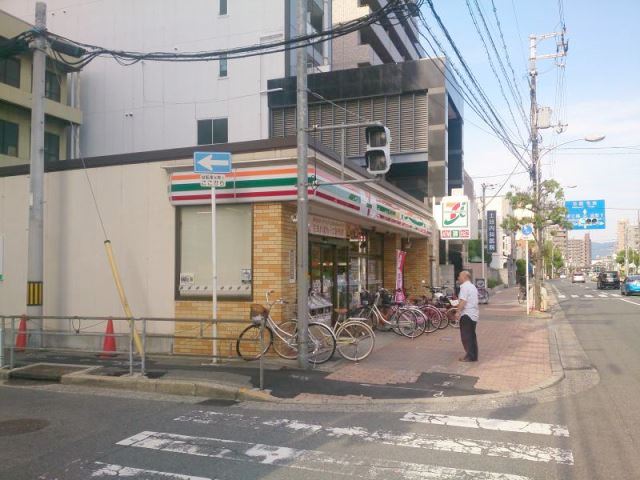 コンビニ　セブンイレブン大阪新深江駅北店（コンビニ）まで117m