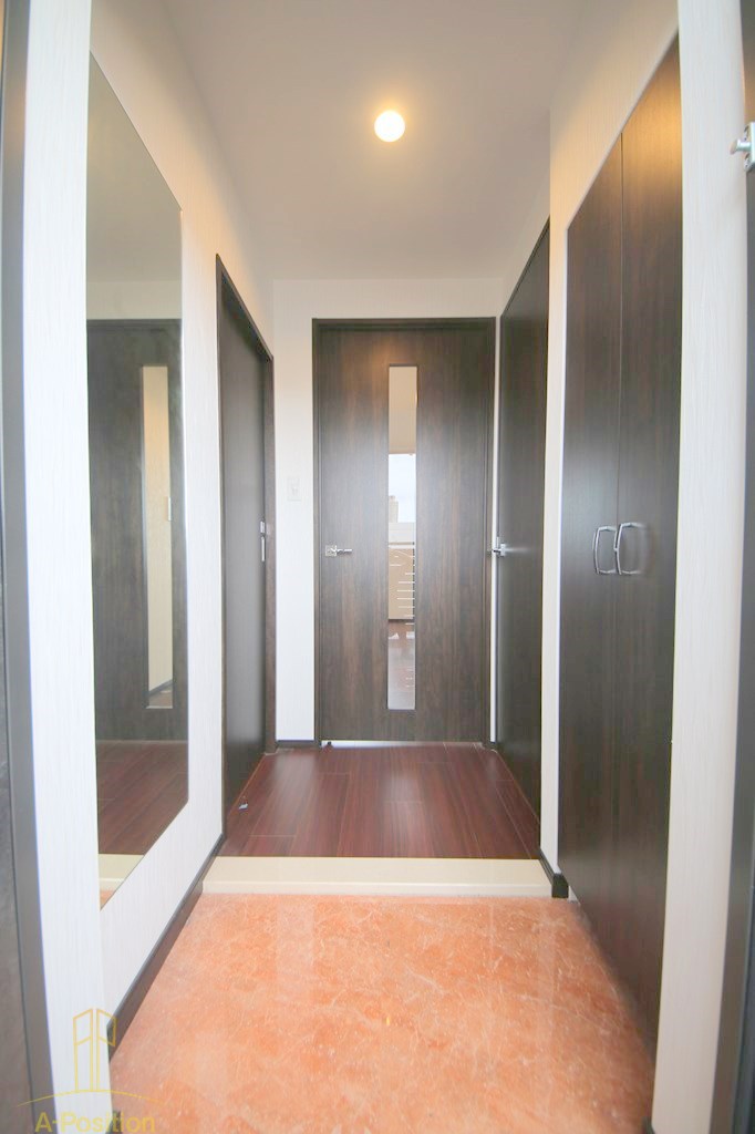 玄関　プレジオ難波ASIAN