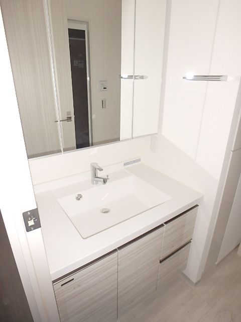 洗面設備　別号室参考写真　ルームカラーはブラウンです