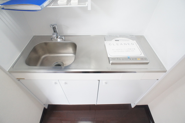 キッチン　安全、便利なＩＨクッキングヒーター完備♪