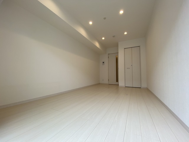 居室・リビング　白色が基調のモテ部屋です