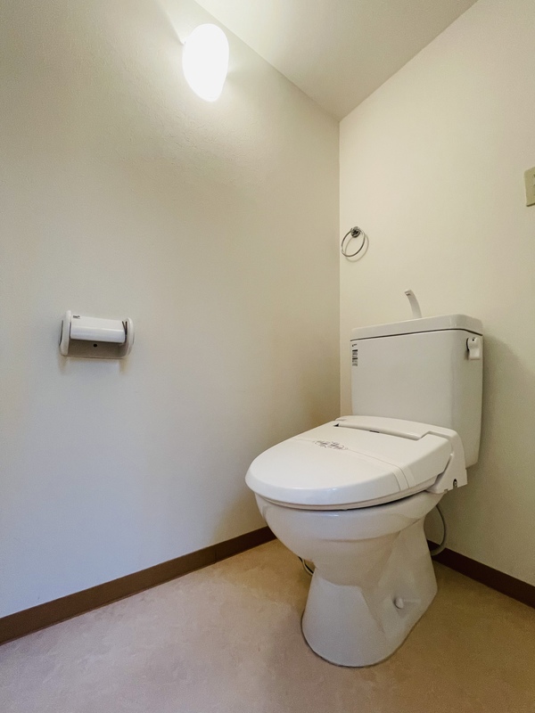 トイレ　清潔感のあるトイレです