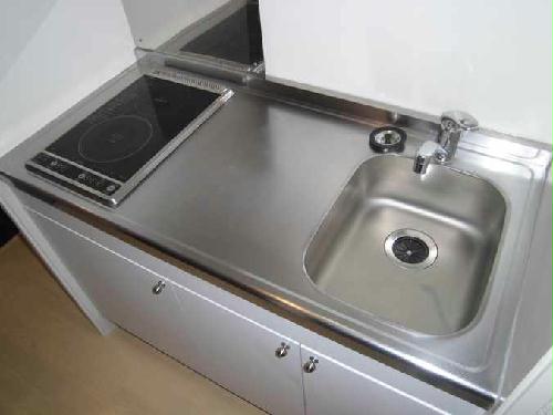 キッチン　仕様、設備は現況と異なる場合があります。