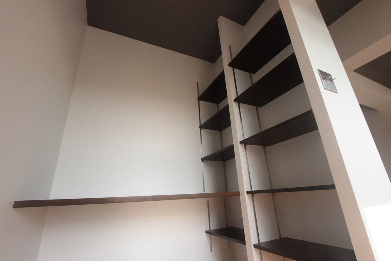 収納　写真はイメージです。色仕様は現況優先になります。