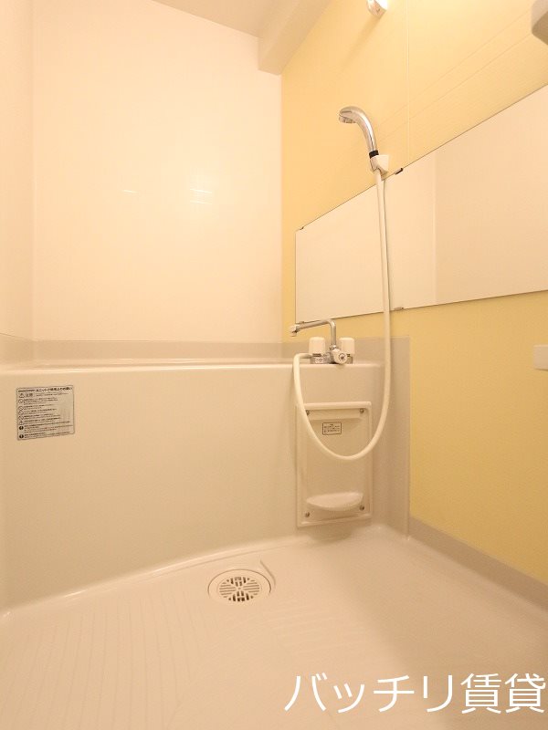 バス・シャワールーム　※室内写真等は同型タイプの為、現状優先となります。