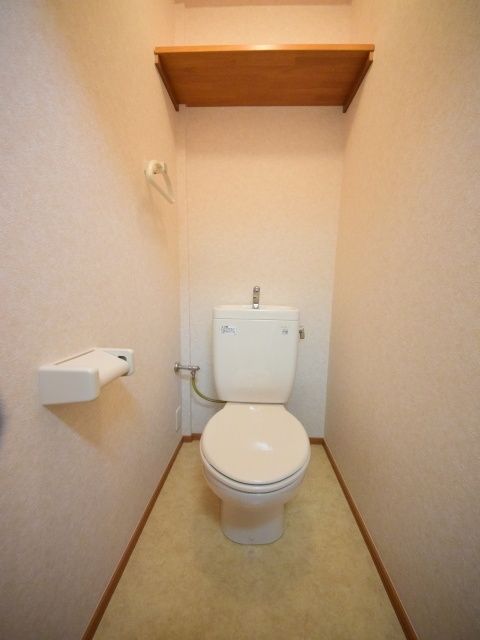 トイレ　★★トイレにも収納箇所がございます★★