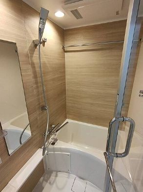 バス・シャワールーム　☆ゆったりくつろげるお風呂☆