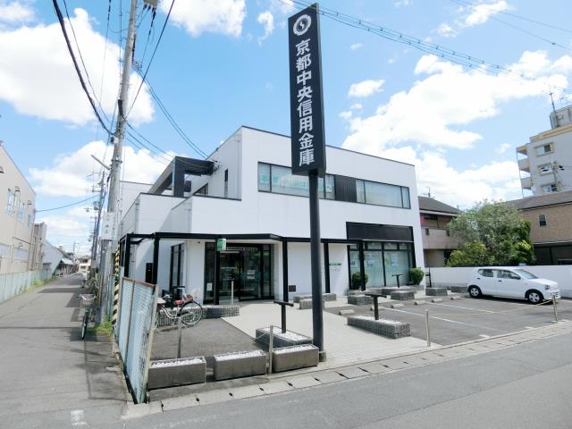 銀行　京都中央信用金庫富野荘支店（銀行）まで718m