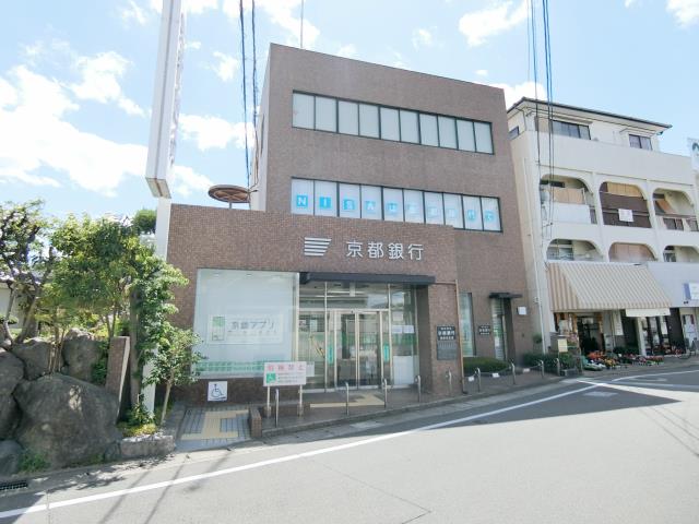 銀行　（株）京都銀行／富野荘支店（銀行）まで805m