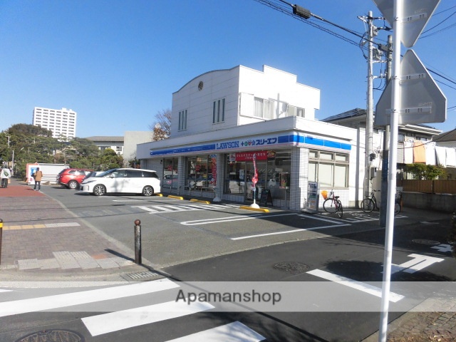 コンビニ　ローソン×スリーエフ（コンビニ）まで662m