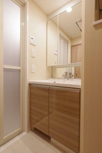 洗面設備　同タイプ