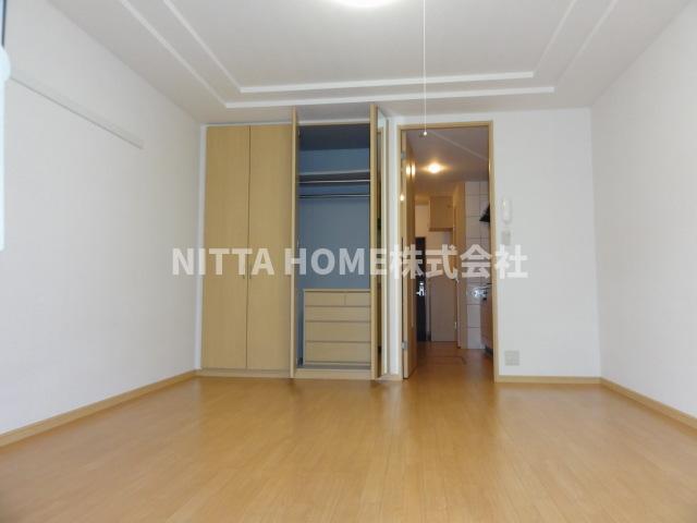 居室・リビング　フローリングの室内で使い勝手ＧＯＯＤ♪