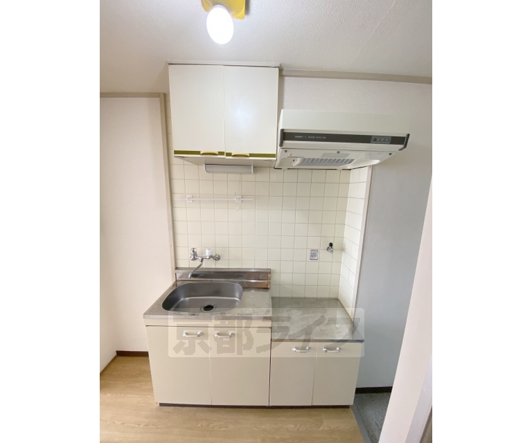 キッチン　収納たっぷりのキッチンです。